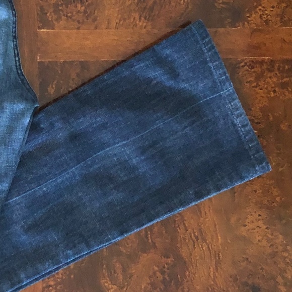 "A"-Pocket 7 For All Mankind Medium-Wash Jeans - Picture 5 of 8